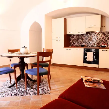 L'angolo 7 Apartment *